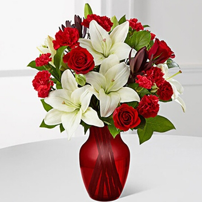 Valentine's Day Flowers and Vase from FTD.com. Shipping Included.  $34