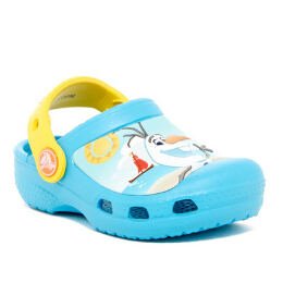 Crocs 卡洛馳《冰雪奇緣》雪寶Olaf奧洛夫圖案兒童時尚洞洞鞋/沙灘鞋  特價僅售$14.99