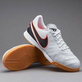 6PM: 成人可穿！Nike耐克 Kids Jr Tiempo Legend VI IC 童款足球鞋, 原價$50,現僅售$25.00,任意兩件或兩件以上免運費！
