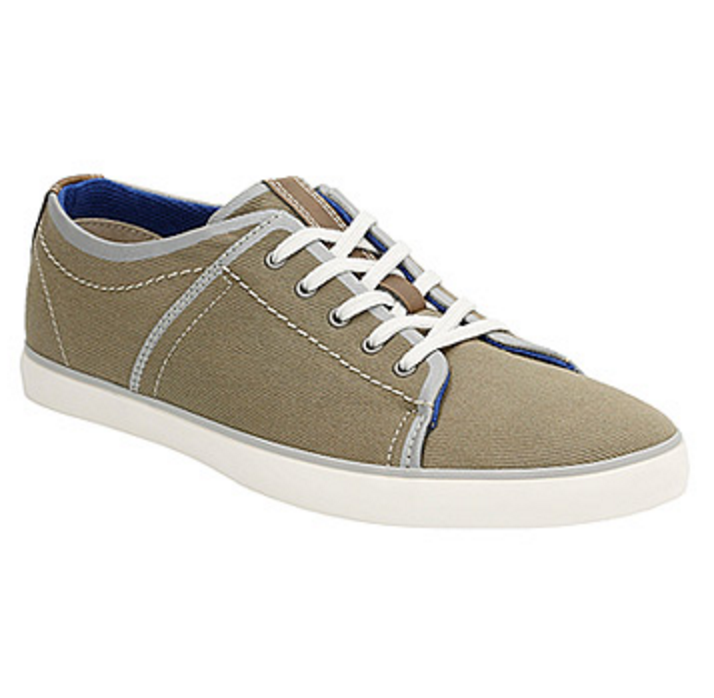 6PM: Clarks Rorric Plain only $29.99