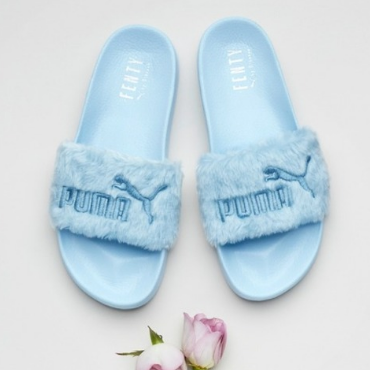 PUMA 現有最新時尚絨毛鞋新色發售，售價$90