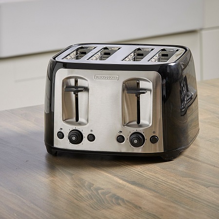 BLACK+DECKER 4-Slice Toaster, Classic Oval, Black with Stainless Steel Accents,  TR1478BD, Only $24.63