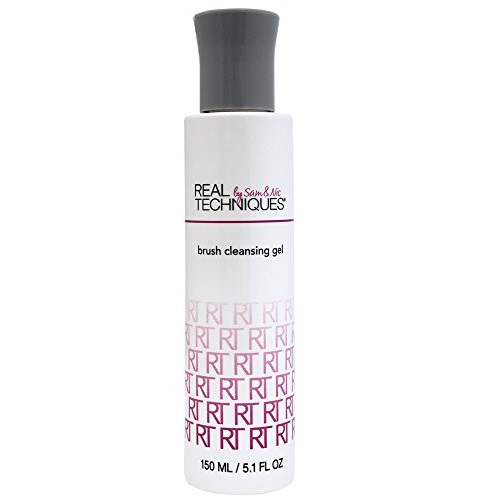 Real Techniques Exclusive Formula, Deep Cleansing Gel Brush Cleaner (Pack of One), Designed to Extend Brush Life, Removes Makeup, Oils, and Impurities From Bristles, Only $4.50