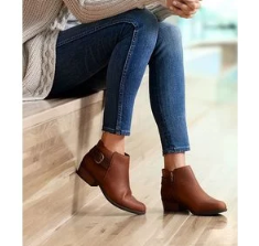 ​Macys.com offers an extra 30% off Clarks shoes