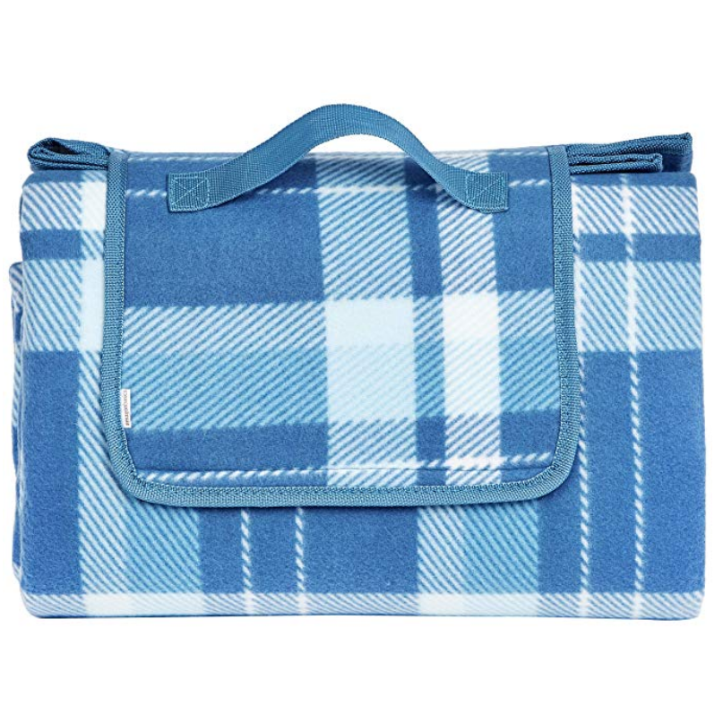 AmazonBasics Plaid Outdoor Picnic Blanket with Waterproof Backing, 175 x 200 cm $8.05