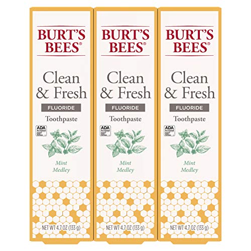 史低價！Burt's Bees 天然美白牙膏，4.7 oz/支，共3支，原價$17.99，現僅售$7.58，免運費！