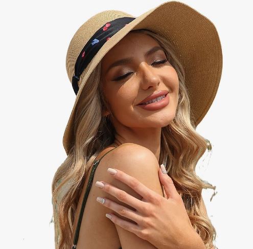 风情万种，夏日必备！BENEUNDER 女式宽边草编沙滩帽，SPF50+，带花卉帽带，多种戴法，现仅售 $ 14.99 （25% off）！