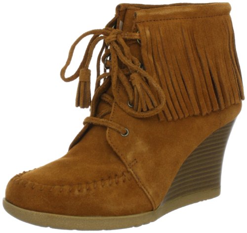 Minnetonka Women's Lace Up Fringe Ankle Boot,Brown(8/9)$56.21 (25%off) 