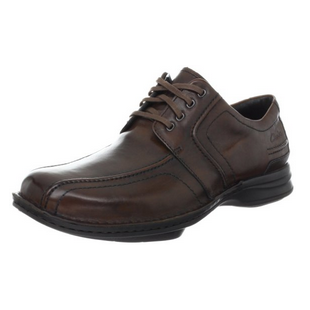Clarks Men's Wave.Hybrid Oxford from $94.90(30%off) 