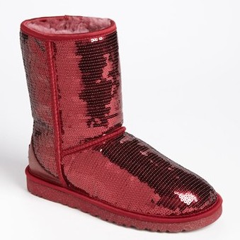 Nordstrom官网现有UGG红色亮片款短靴只要$94.96(原价$189.95)