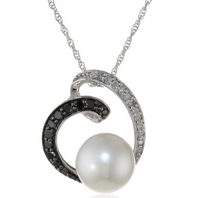 10k White Gold Freshwater Cultured Pearl and Black and White Diamond Pendant Necklace, (0.14 cttw, G-H Color, I3 Clarity), 17