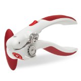 Zyliss Lock N' Lift Manual Can Opener, Red，$12.57 & FREE Shipping on orders over $49