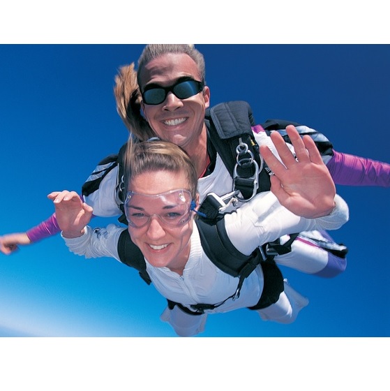 Groupon：拉斯維加斯 Tandem Skydiving 跳傘體驗，原價$319.99，現僅售$159.00