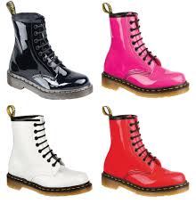 Shoebuy.com精選Dr. Martens馬丁靴等低至4折+額外7.5折熱賣！