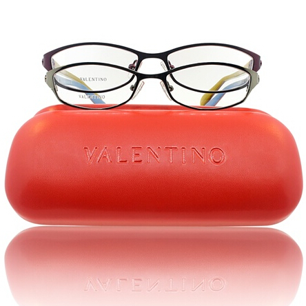 Groupon 现有Valentino 华伦天奴眼镜架，特价只需$47.49，免运费和免退货运费。