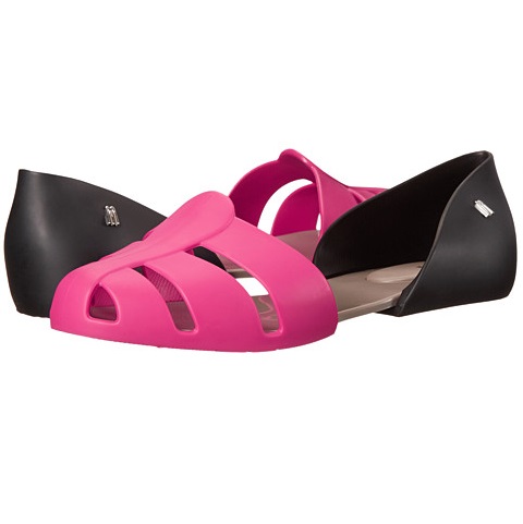 6PM：Melissa Shoes Planehits 女款平底凉鞋，原价$75.00，现仅售$24.99。购满$50免运费或$4.95运费